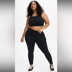 Torrid Leggings with pockets